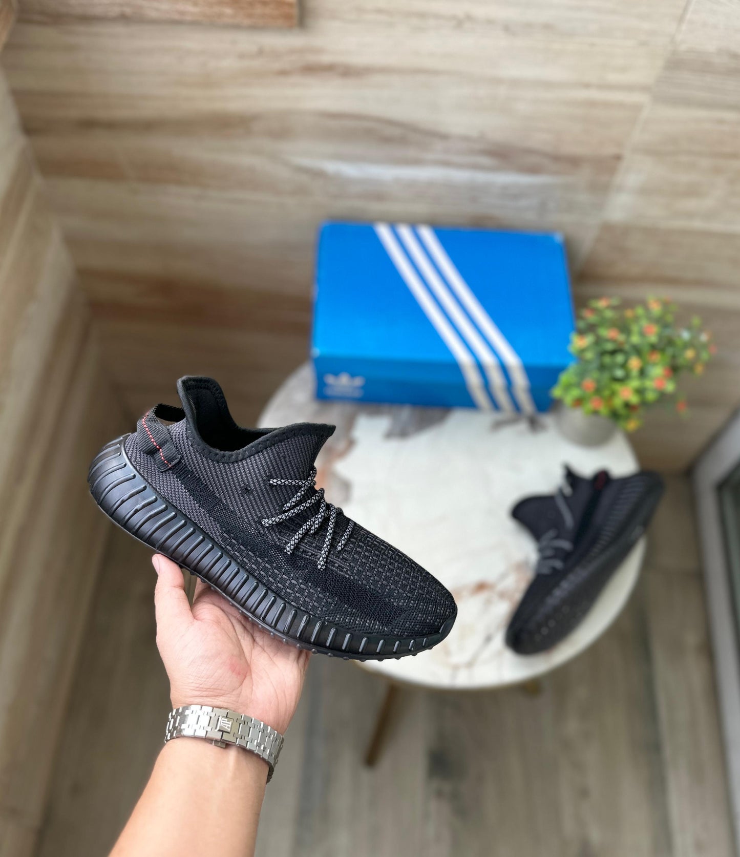 YEEZY BOOST 350 V2 - Black - TheGooBuy