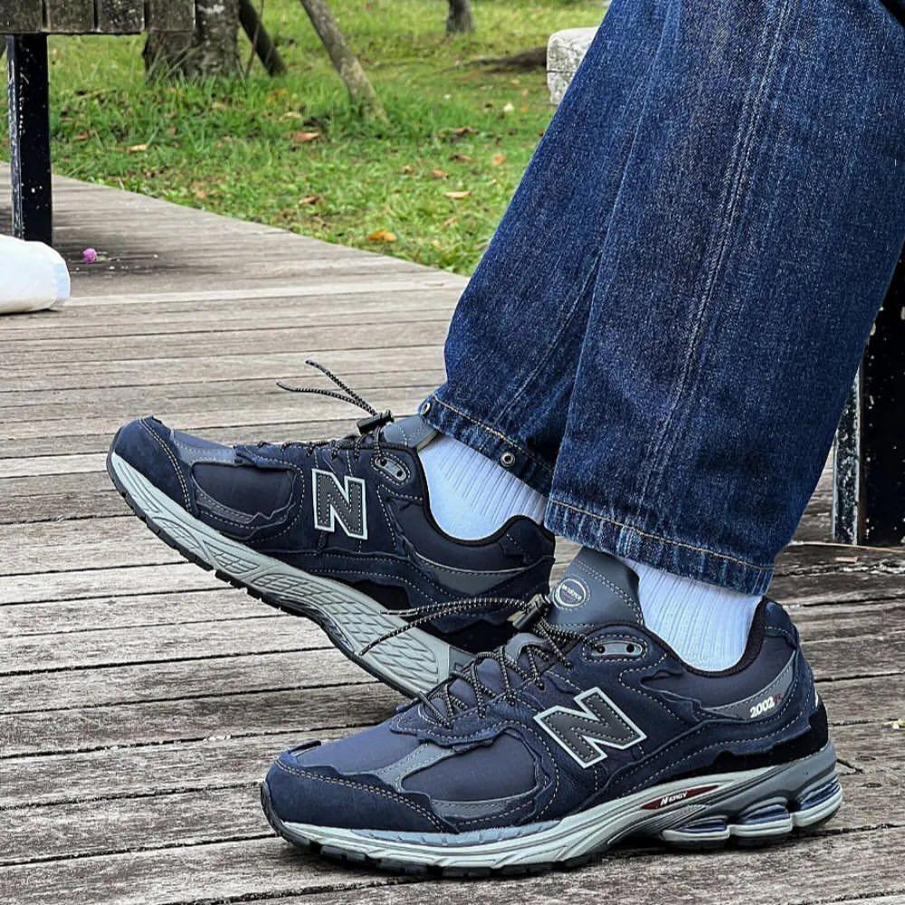 New Balance 2002r Sneakers For Men - TheGooBuy