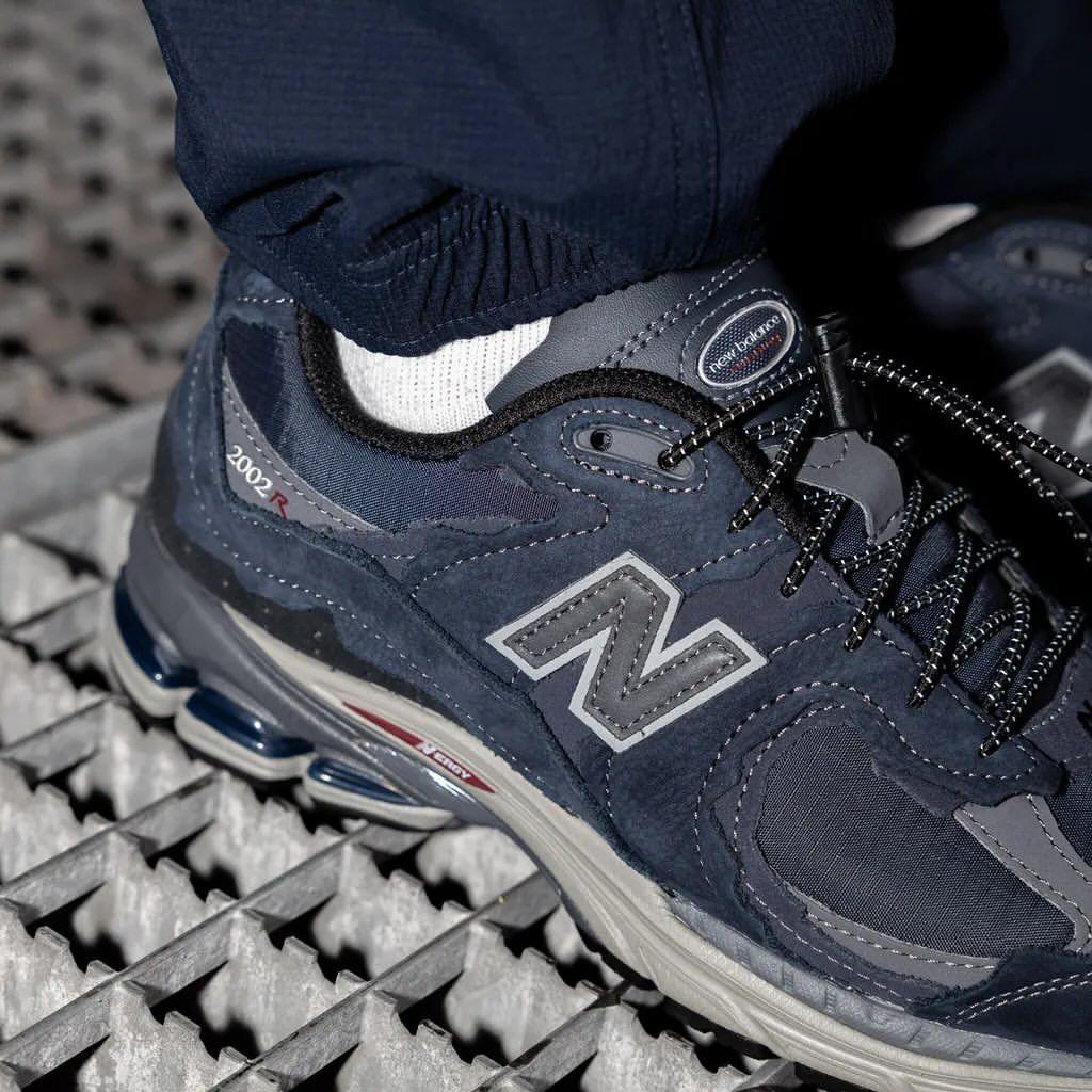 New Balance 2002r Sneakers For Men - TheGooBuy