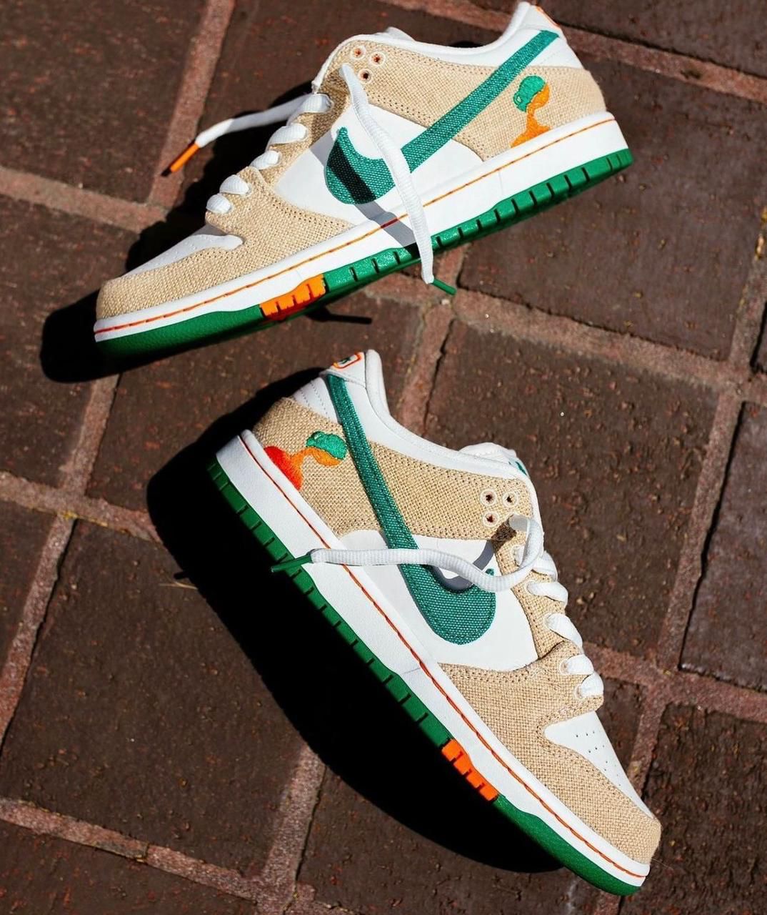 SB Dunk Low x Jarritos