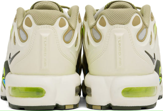 Nike Air Max Plus Drift Sneakers – Off-White & Khaki Gradient Design