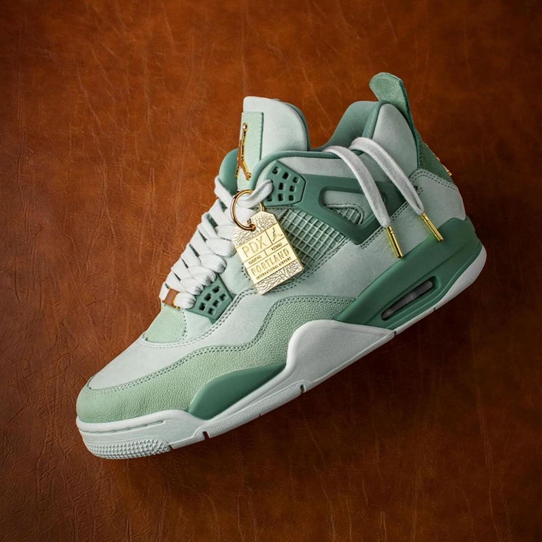 AIR JORDAN RETRO 4 PE FIRST CLASS