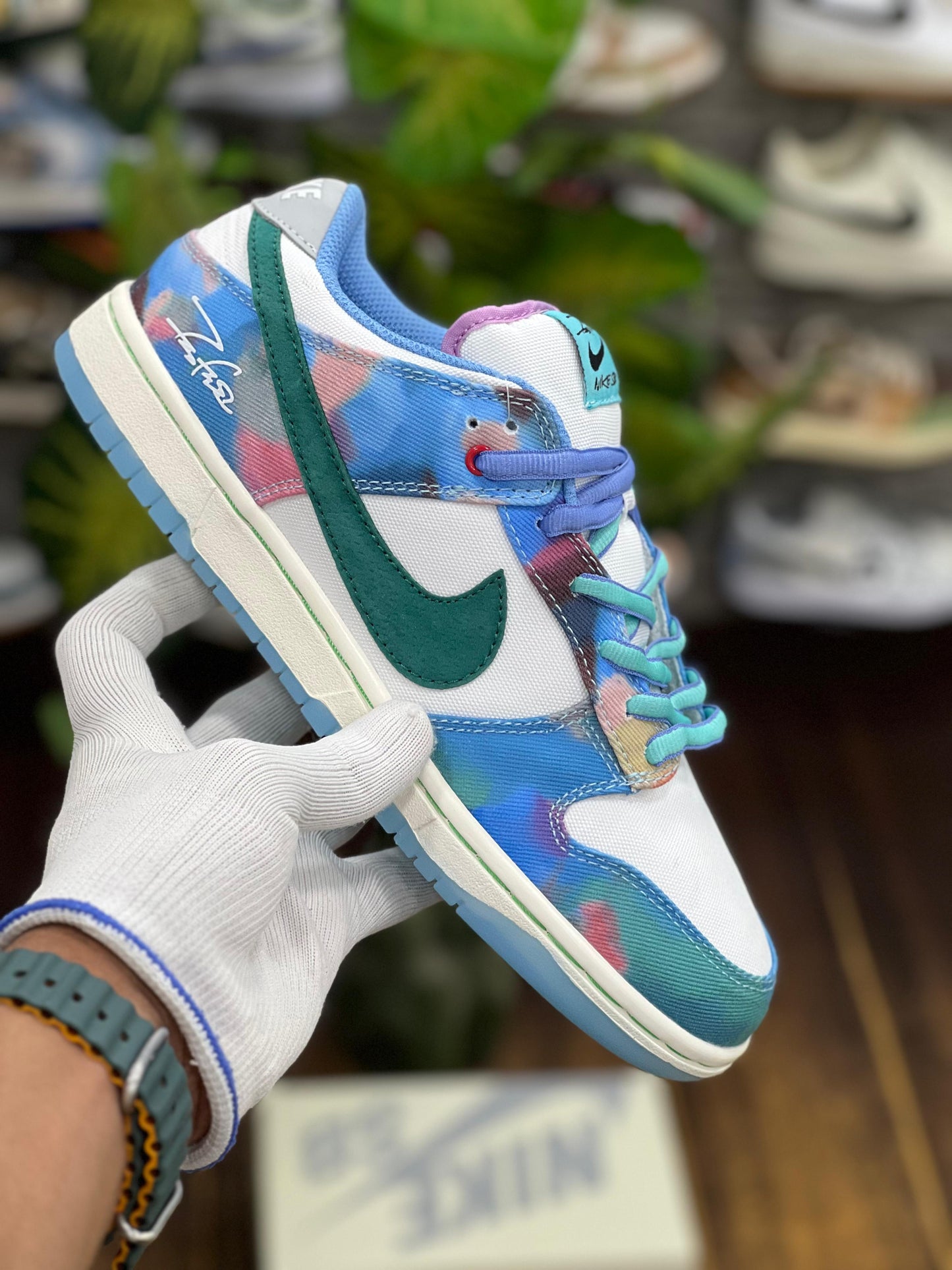 Futura Laboratories x Nike SB Dunk Low ‘Bleached Aqua