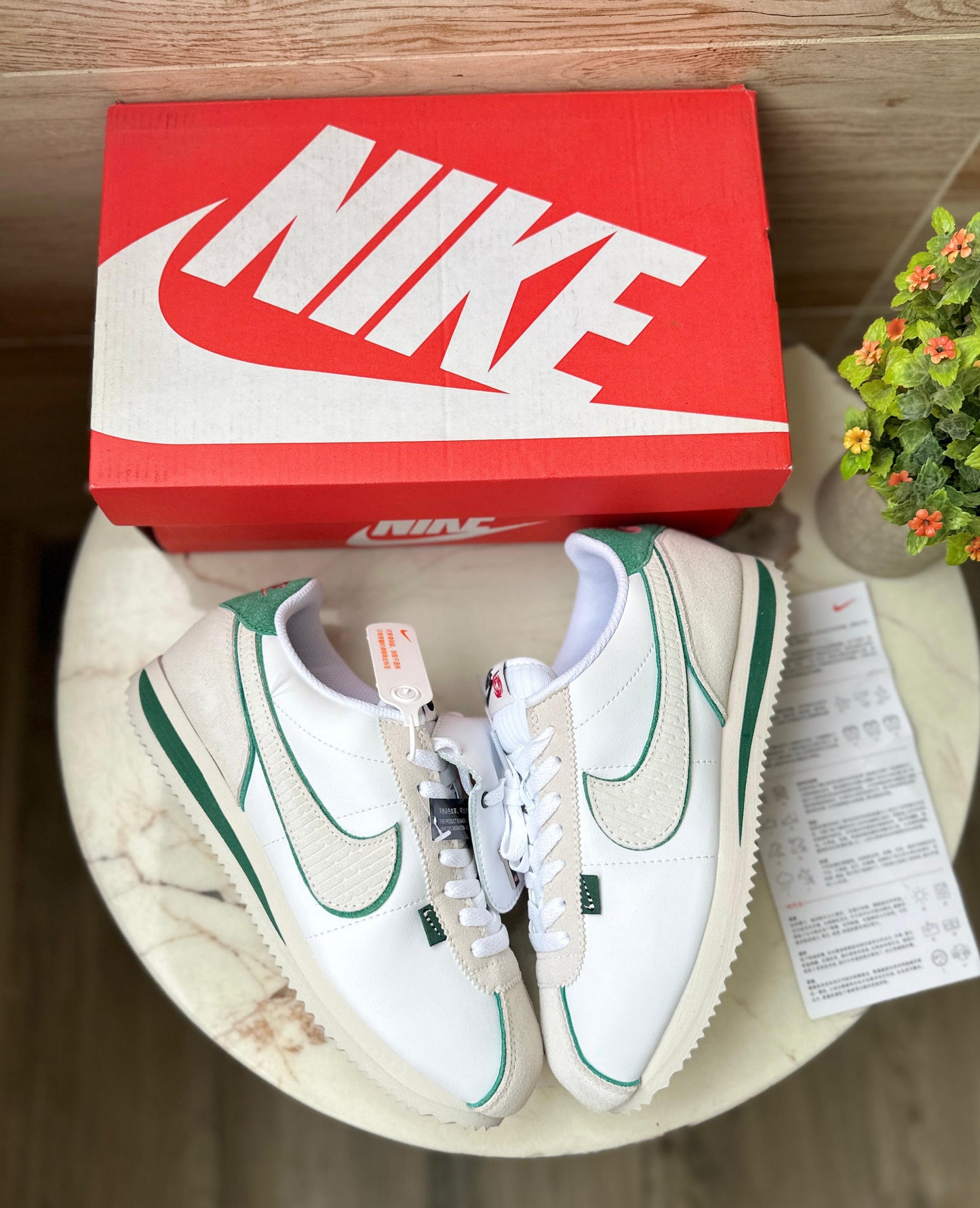 NIKE CORTEZ PETALS UNITED