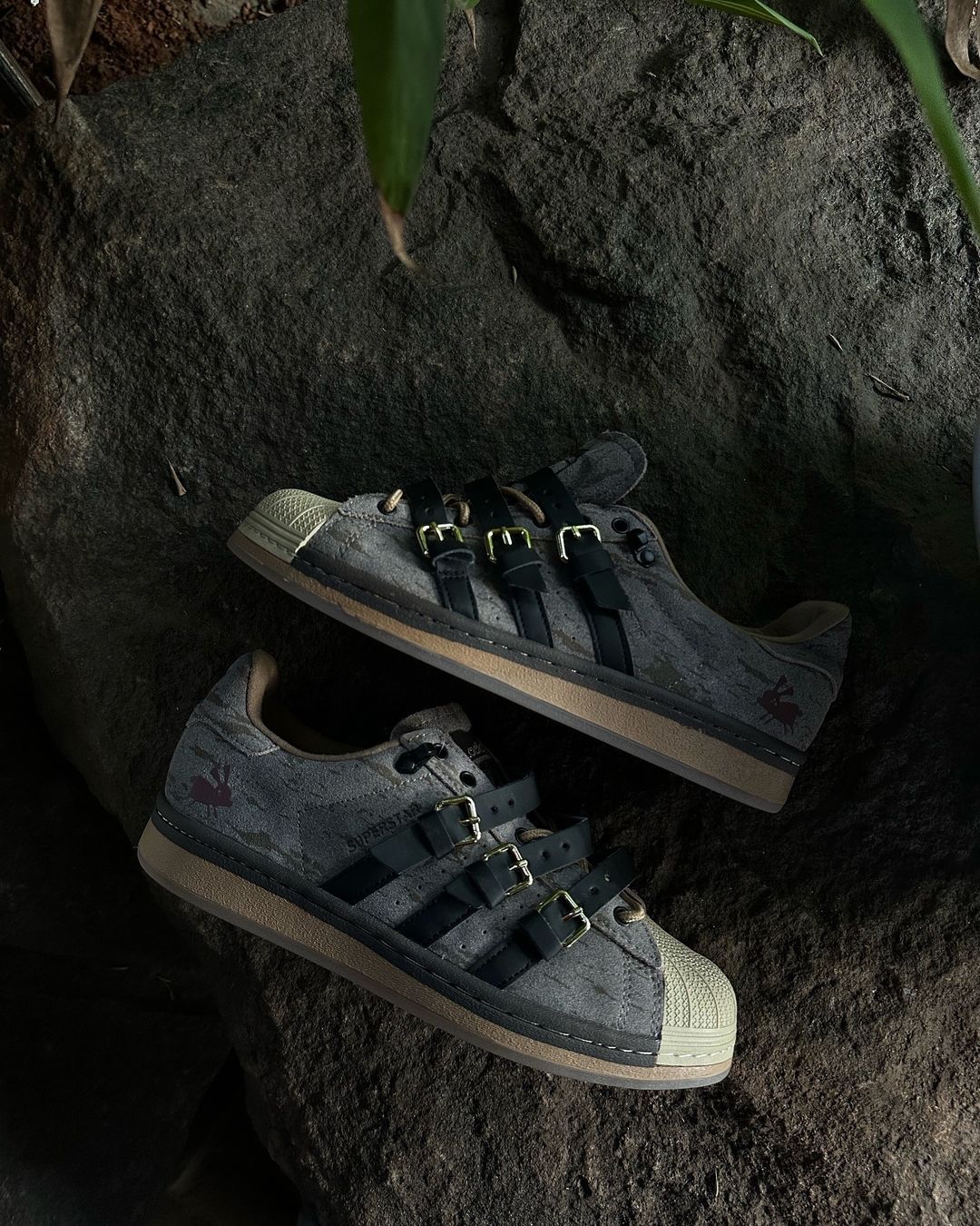 Adidas Superstar Orignals Rabbit Hole