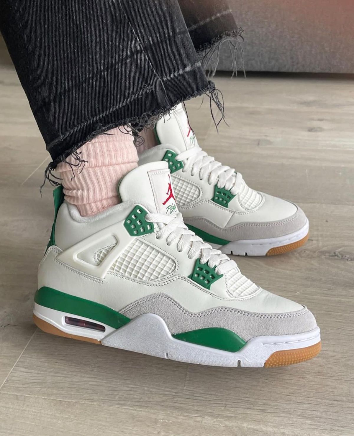 Jordan Retro 4 'Pine Green' Edition