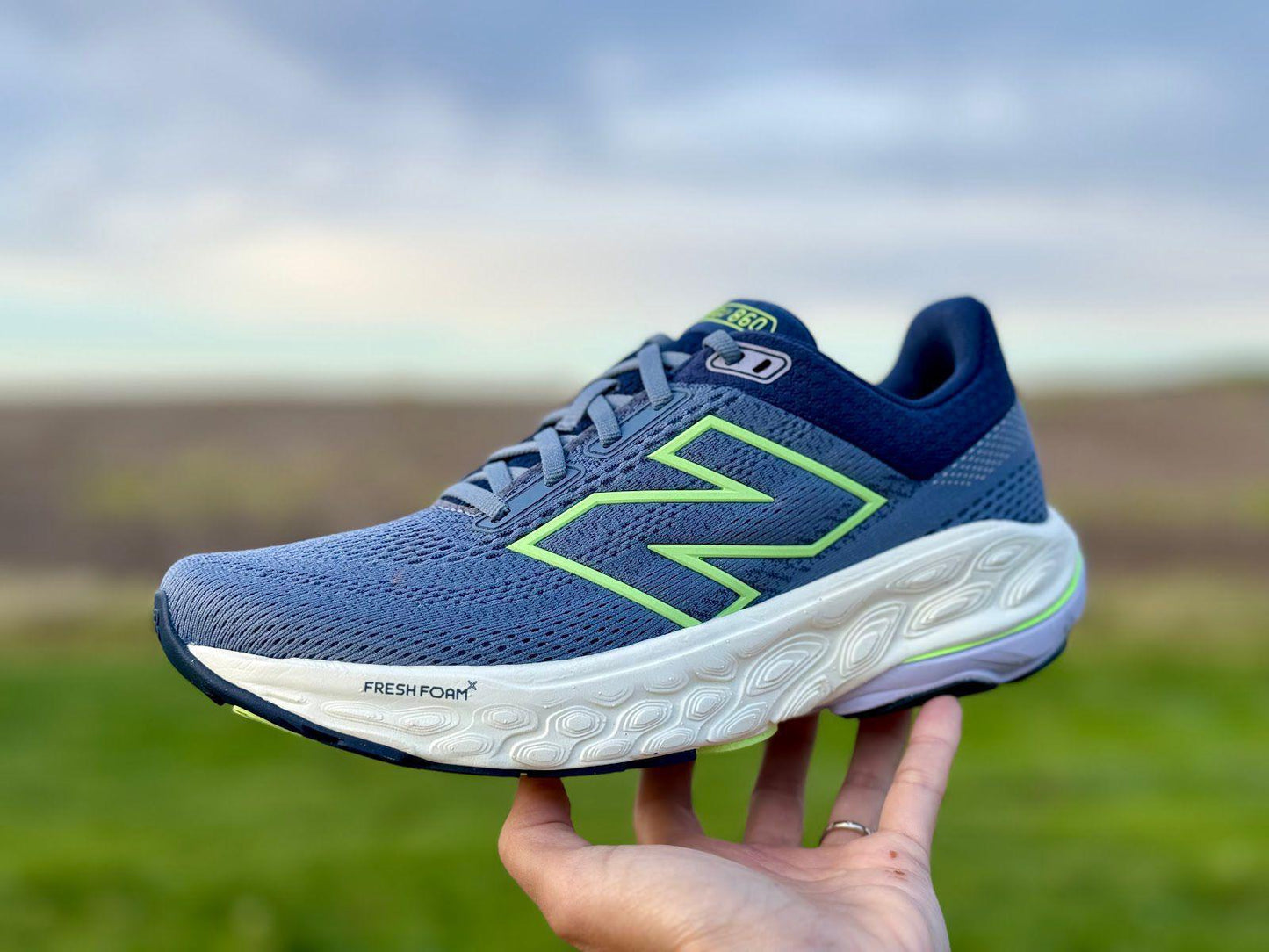 NEW BALANCE 860 V14