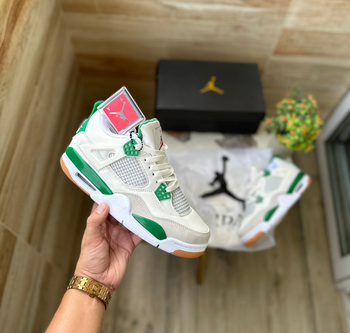 Jordan Retro 4 'Pine Green' Edition