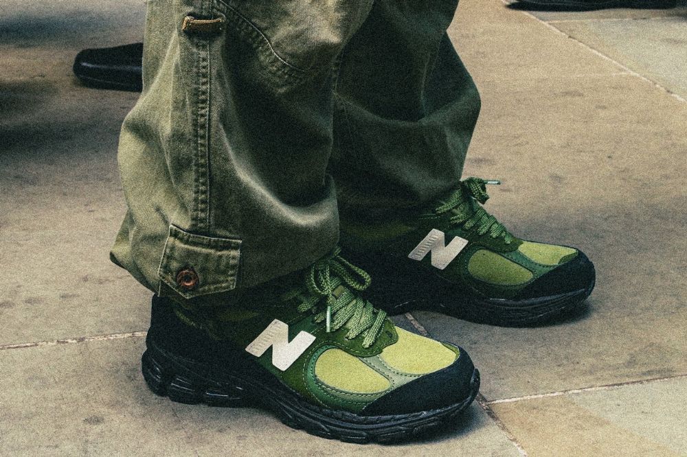 New Balance 2002 The Basement Moss Green