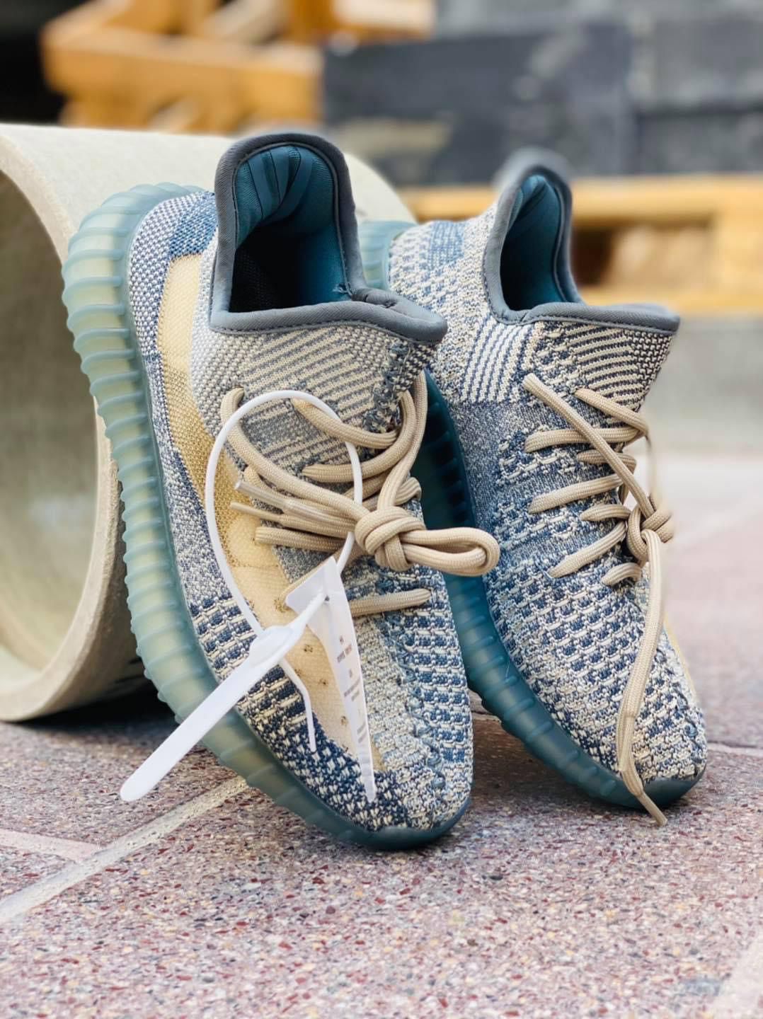 ADIDAS YEEZY BOOST 350 V2