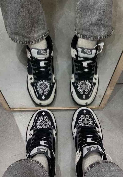 NIKE SB Dunk x Chrome Hearts - Premium Collaboration Sneakers