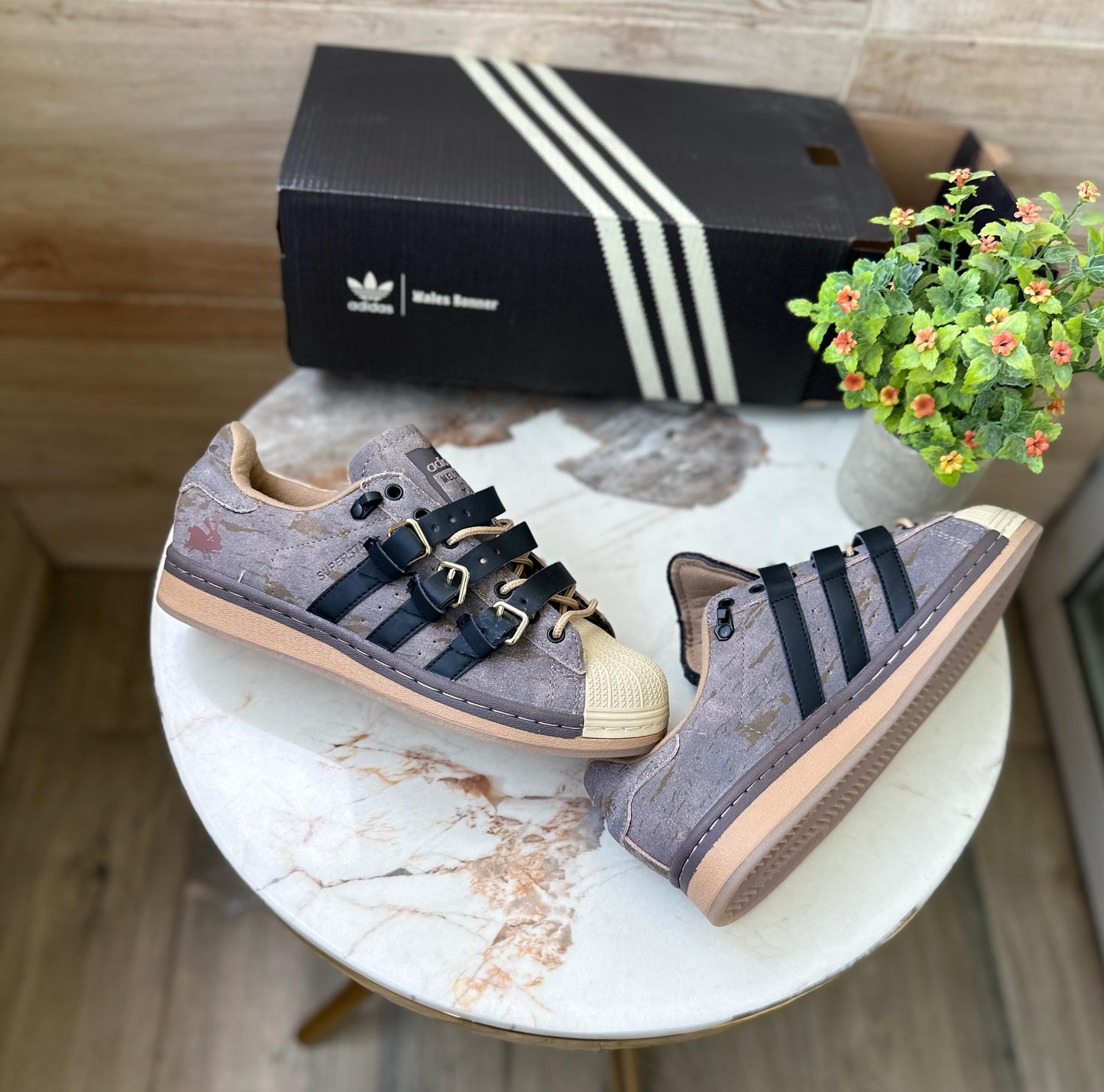 Adidas Superstar Orignals Rabbit Hole