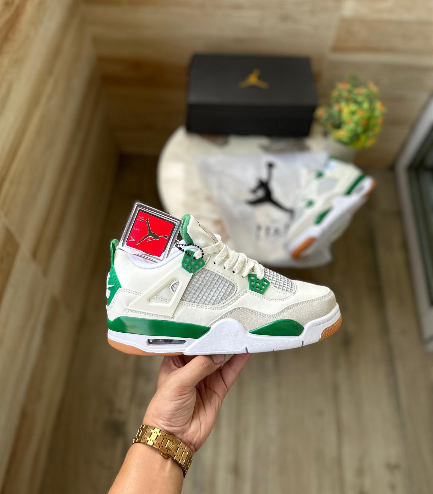 Jordan Retro 4 'Pine Green' Edition