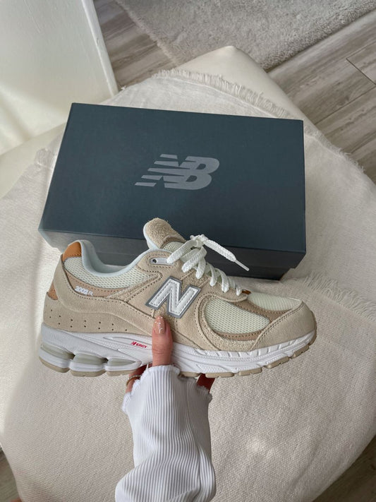 NEW BALANCE 2002r Spring