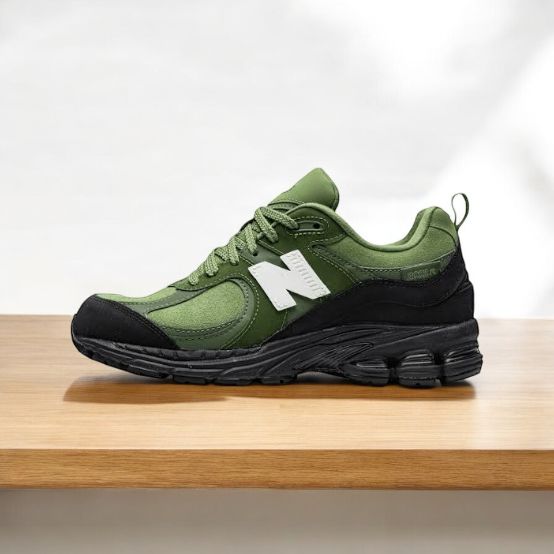 New Balance 2002 The Basement Moss Green