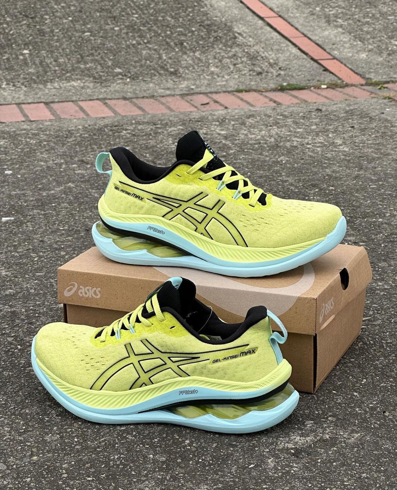 ASICS GEL KINSEI MAX - Premium Running Shoes