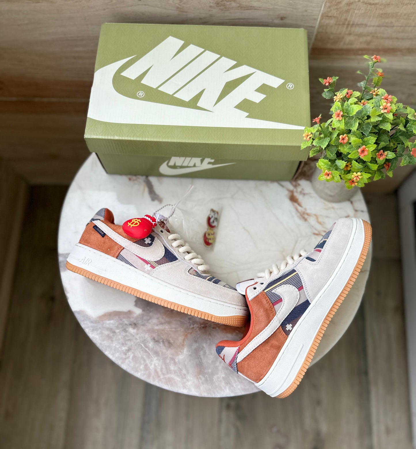 NIKE AIR FORCE 1 OUT SIDE [WHITE BROWN] 1202024