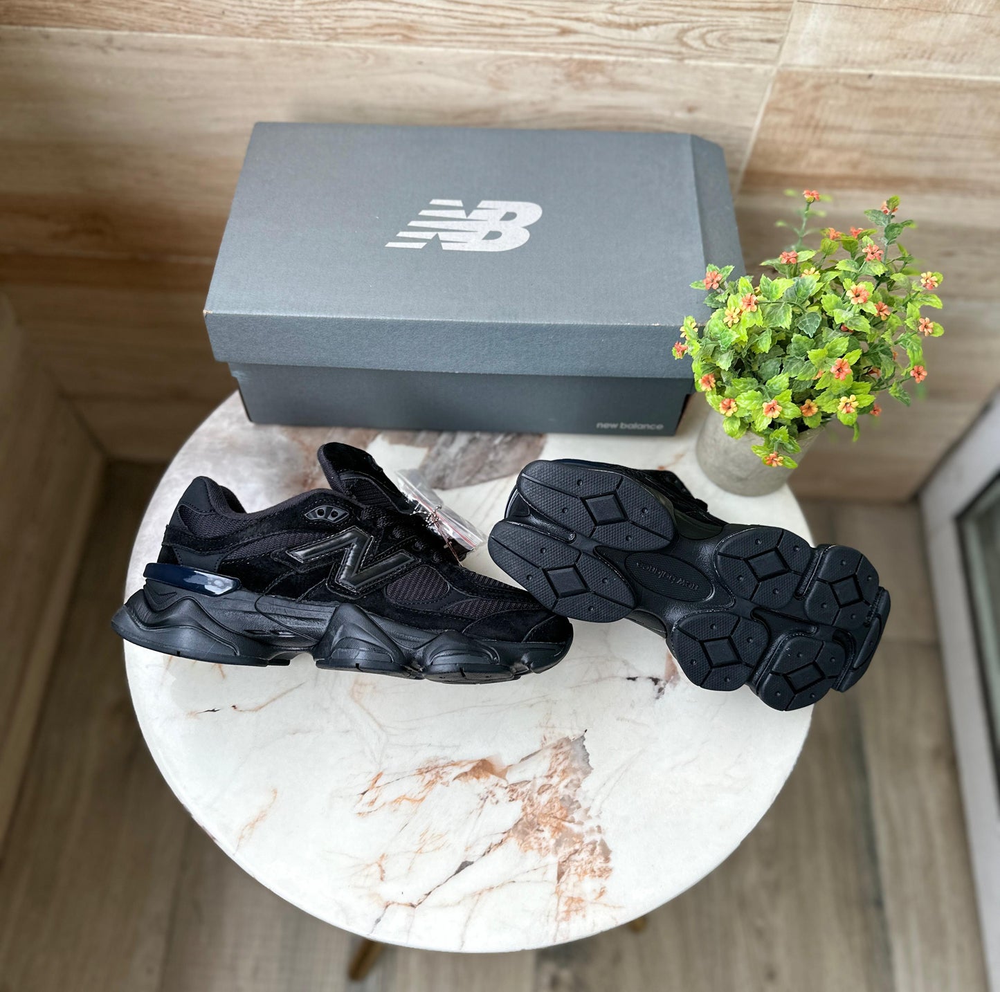 New Balance 9060 Triple Black