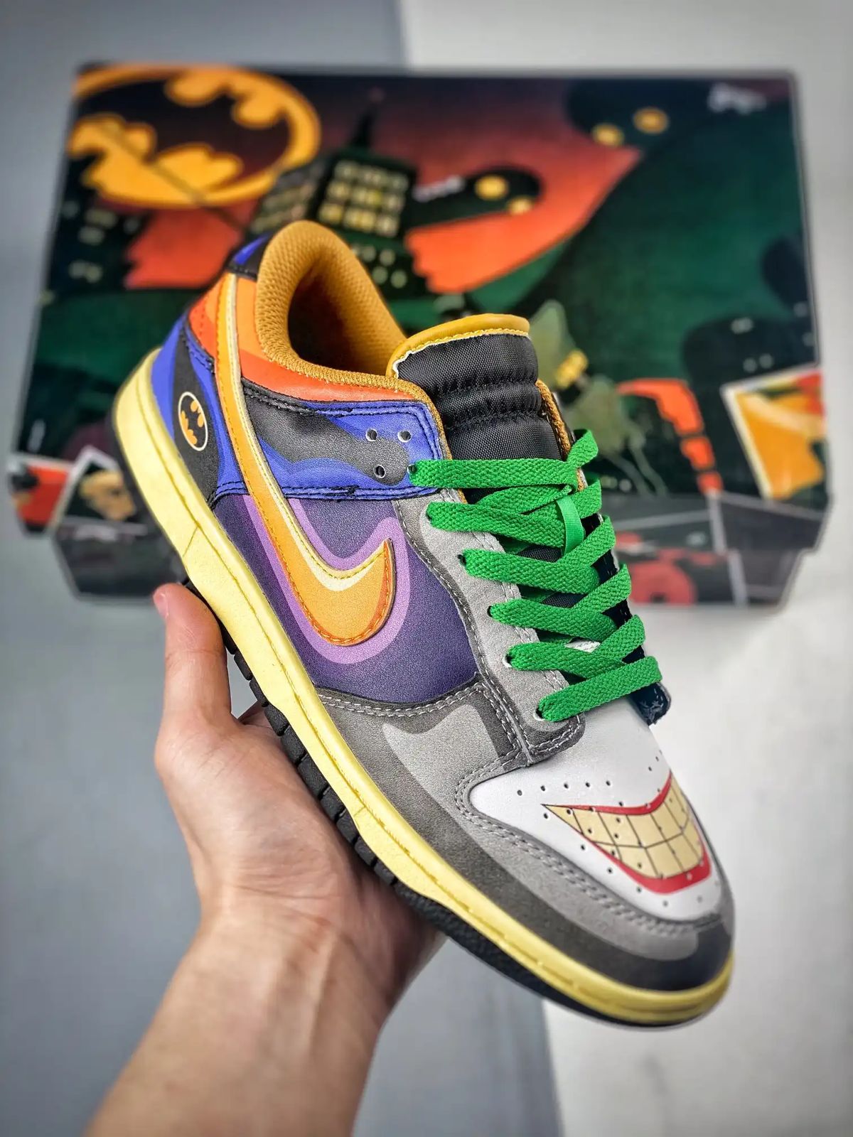 Nike SB Dunk Batman x Joker