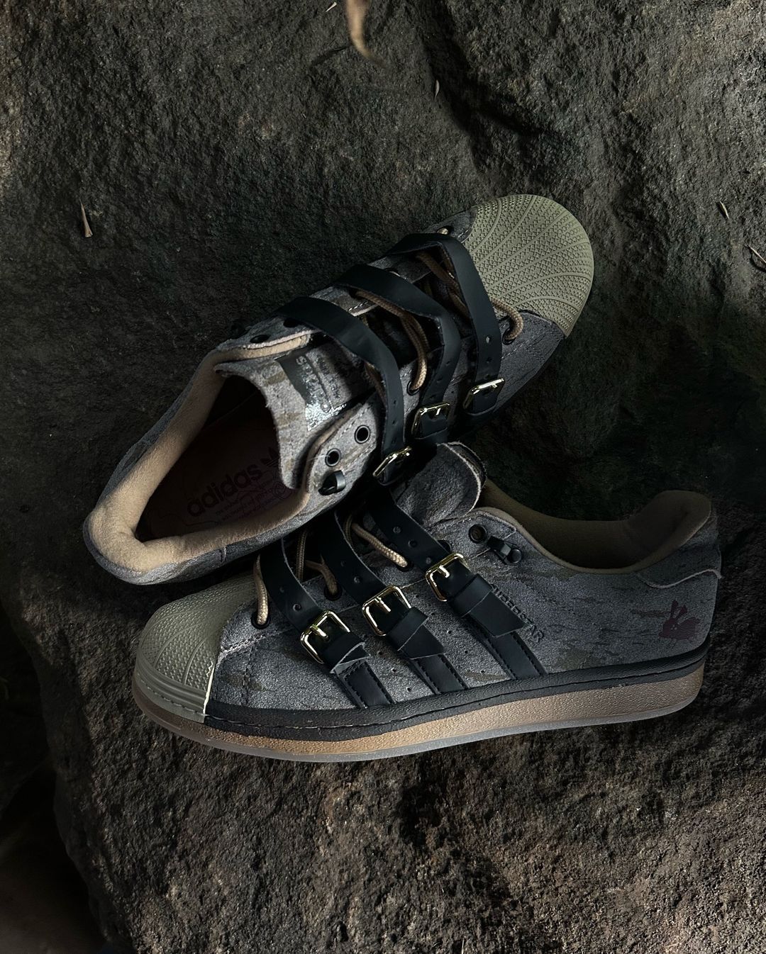 Adidas Superstar Orignals Rabbit Hole