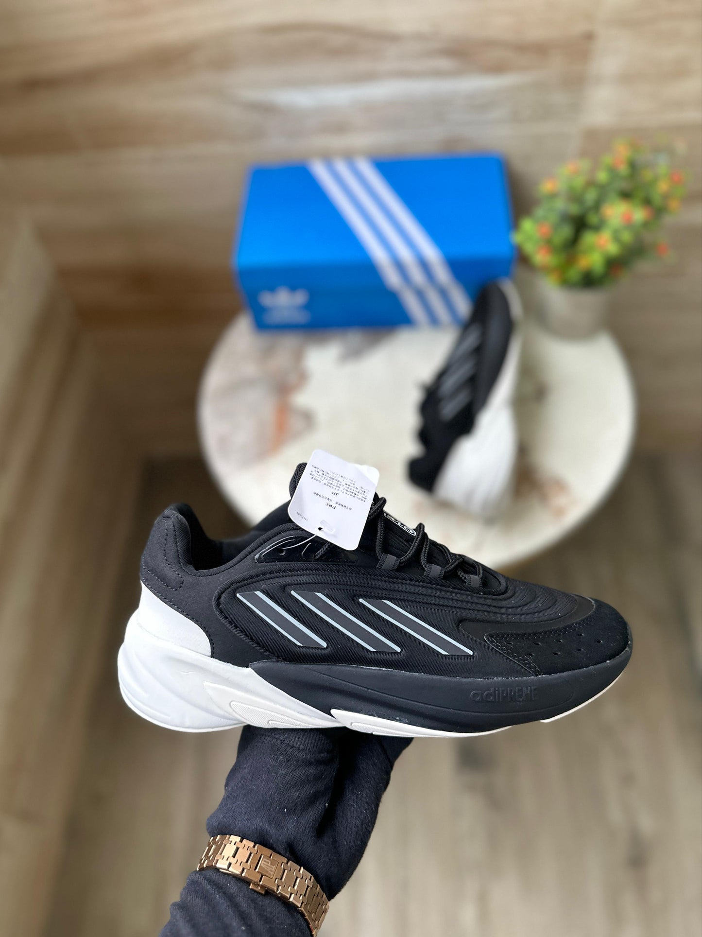 Adidas originals ozelia