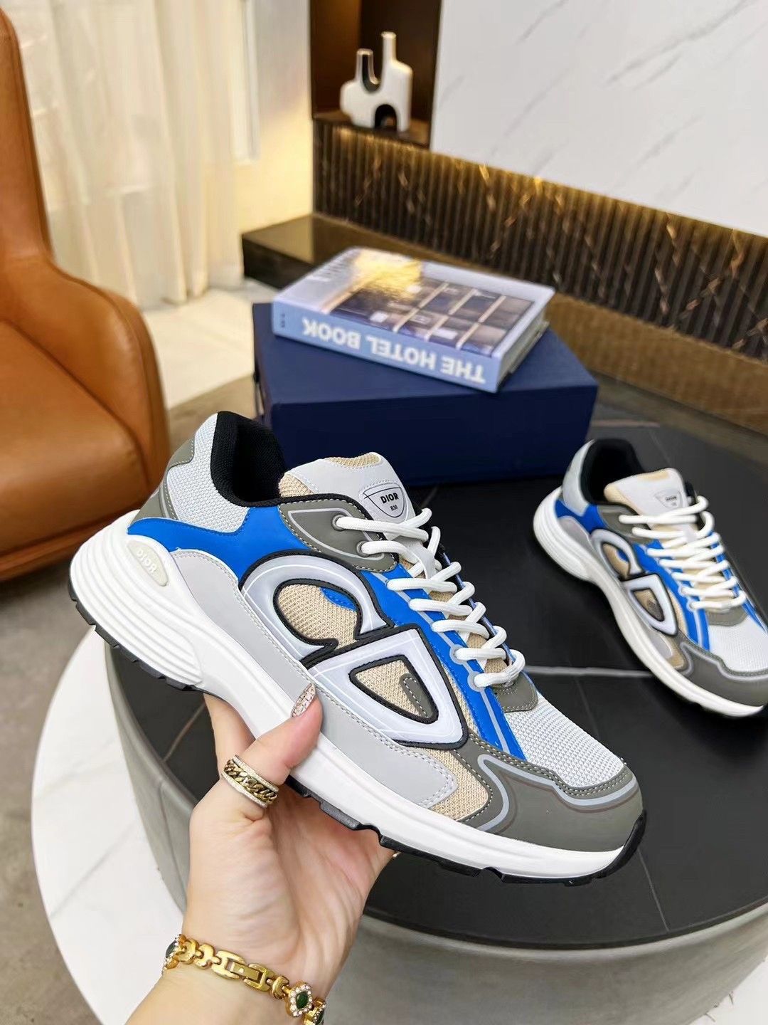 DIOR B30 Sneakers