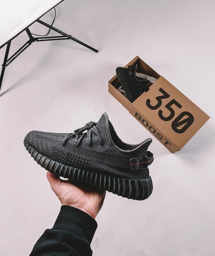 ADIDAS YEEZY BOOST 350 V2