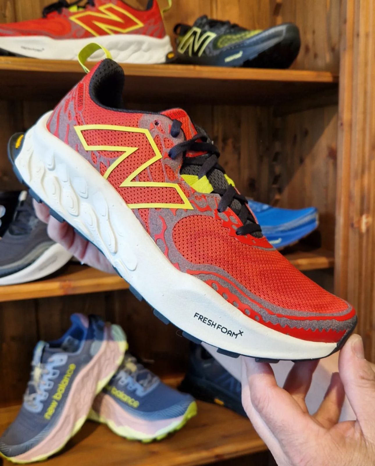 NEW BALANCE FRESH FOAM HIERRO V8