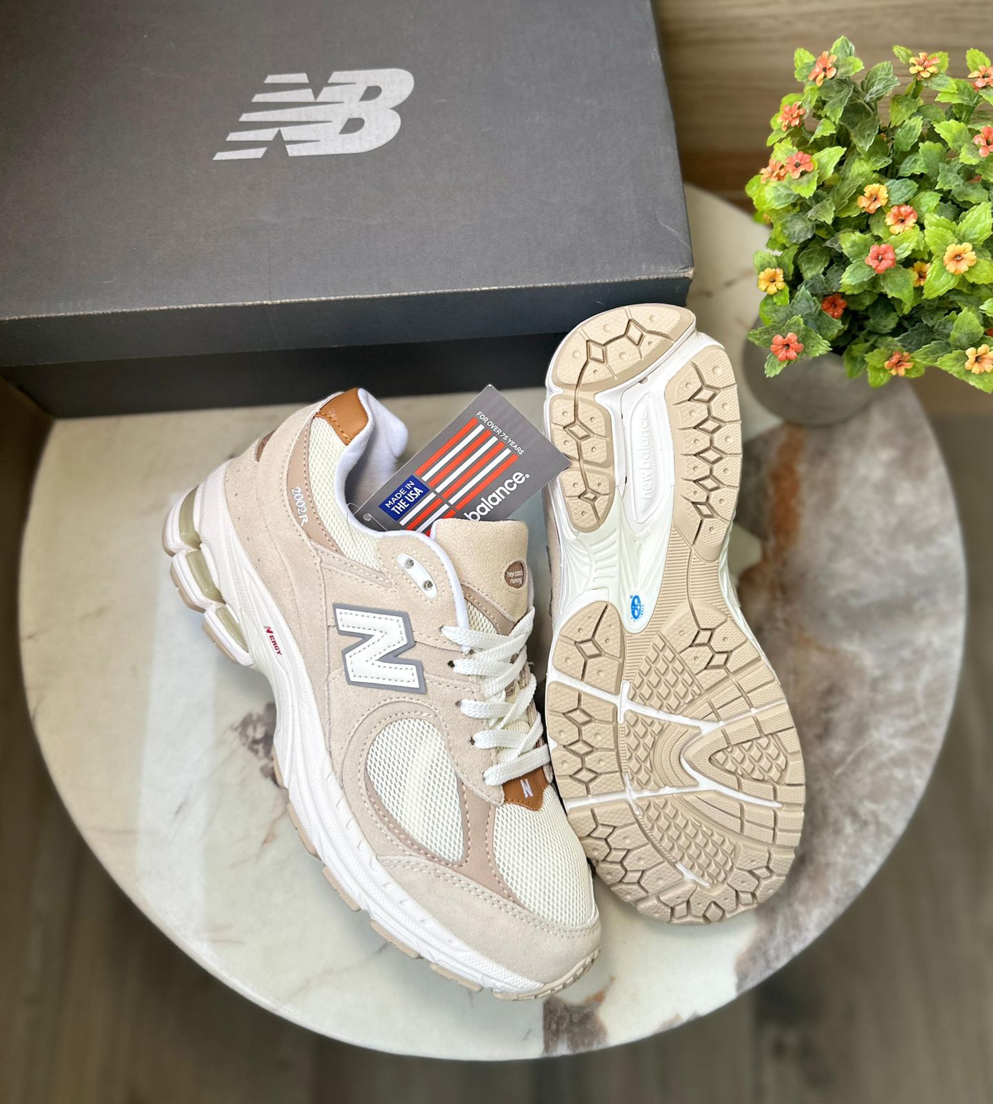 NEW BALANCE 2002r Spring