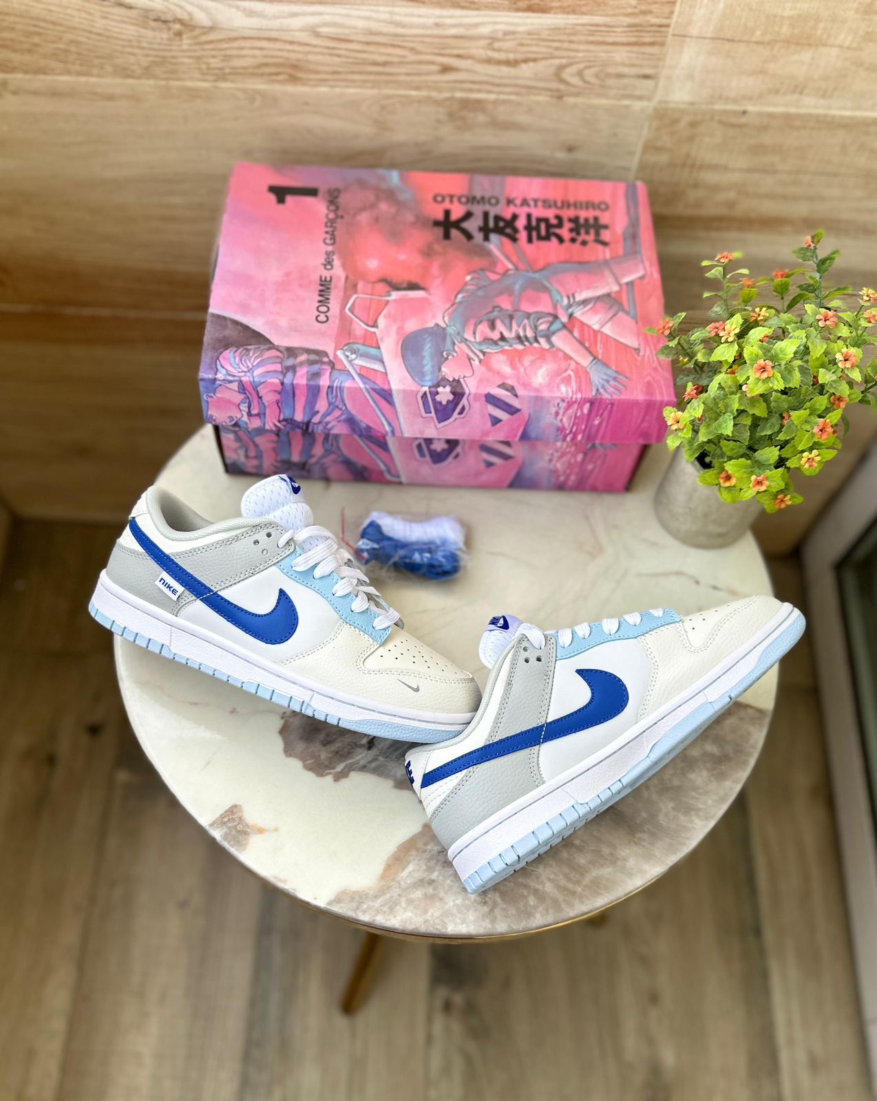 Nike sb dunk ivory hyper royal