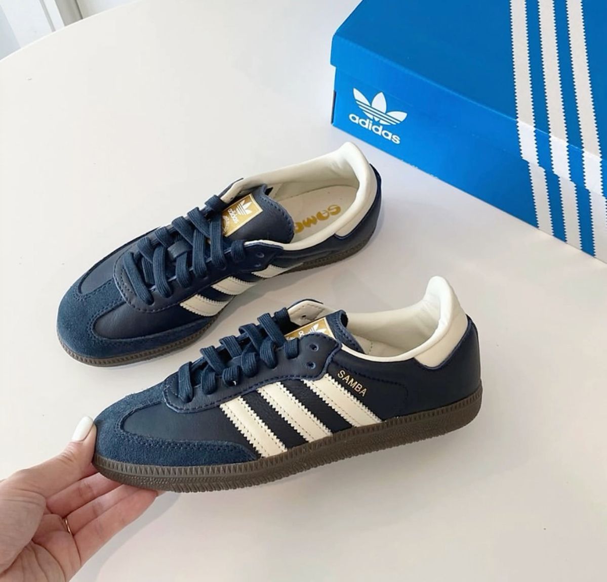 ADIDAS ORIGINALS
Unisex SAMBA OG Navy Blue Sneakers