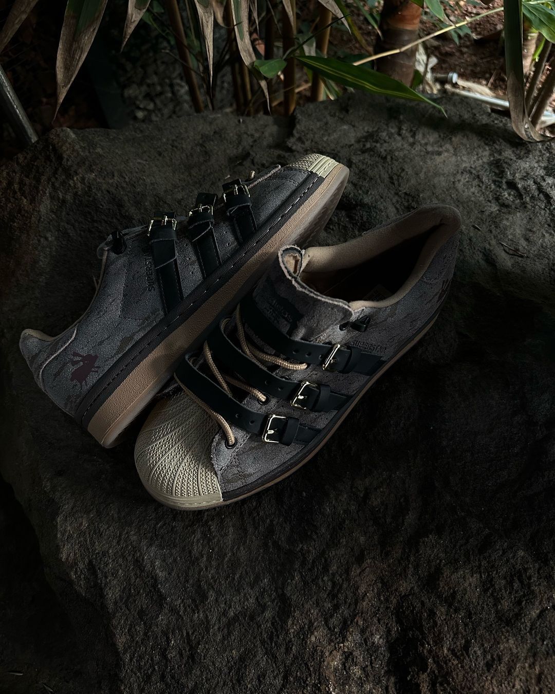 Adidas Superstar Orignals Rabbit Hole